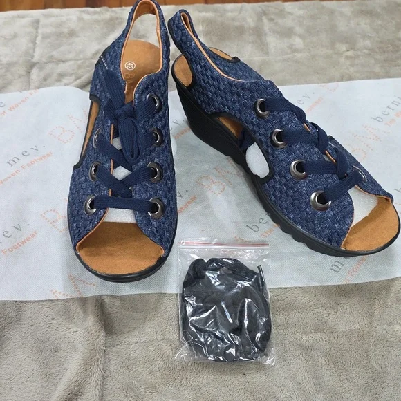 NEW Bernie Mev "Marcelo" Women's Wedge Sandals Lace Up Woven Denim 2 Laces 42/11 - Picture 11 of 11